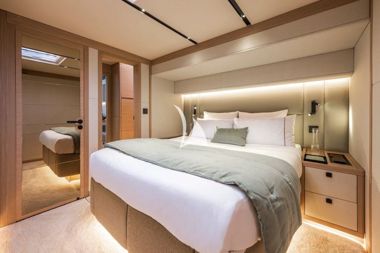 Charter Yacht ARKTOS - Lagoon Eighty 2 - 4 Cabins - Tahiti - French Polynesia