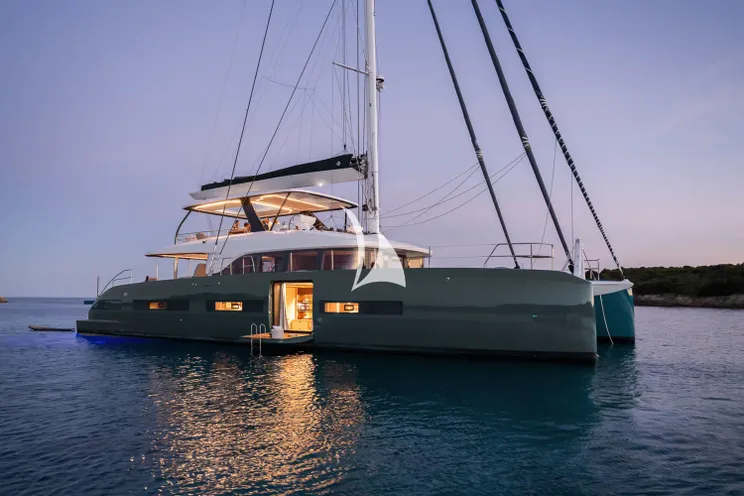 Charter Yacht ARKTOS - Lagoon Eighty 2 - 4 Cabins - Tahiti - French Polynesia