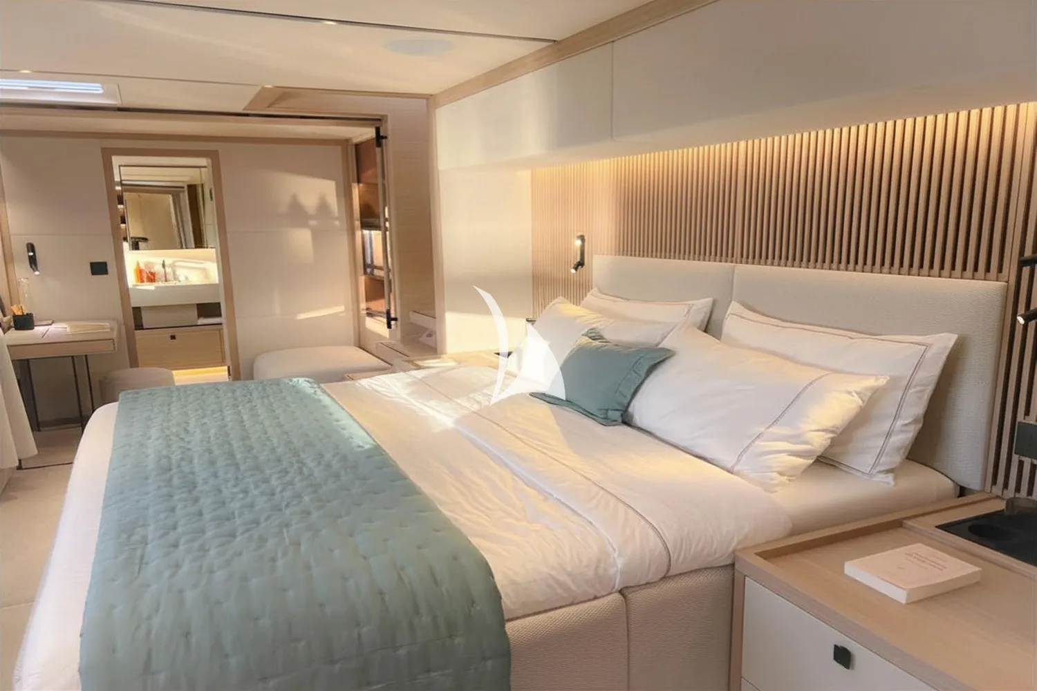 Charter Yacht ARKTOS - Lagoon Eighty 2 - 4 Cabins - Tahiti - French Polynesia