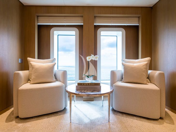 ARTISAN Benetti 63m - VIP cabin 1 seating ARTISAN Benetti 63m - VIP cabin 1 seating