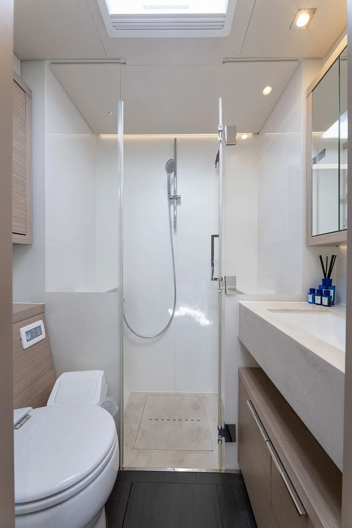 Charter Yacht ARTISAN - Lagoon 55 - 5 Cabins - Split - Dubrovnik - Hvar - Croatia