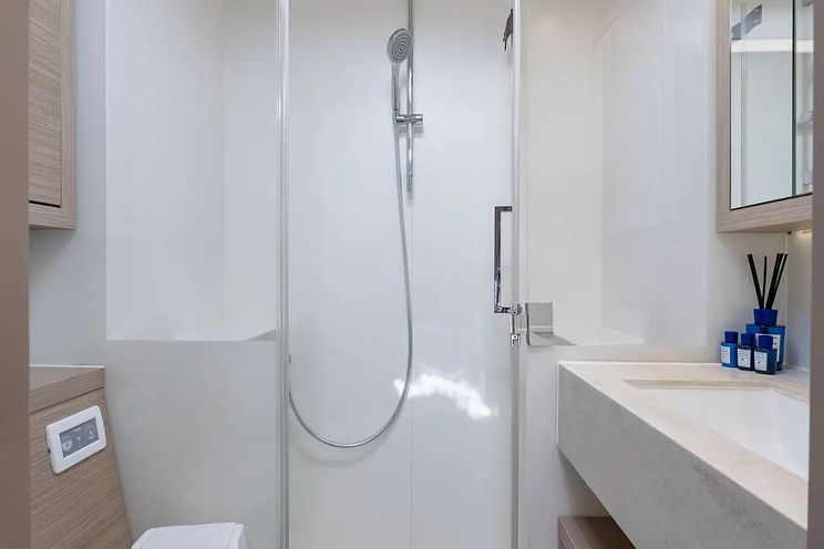 Charter Yacht ARTISAN - Lagoon 55 - 5 Cabins - Split - Dubrovnik - Hvar - Croatia