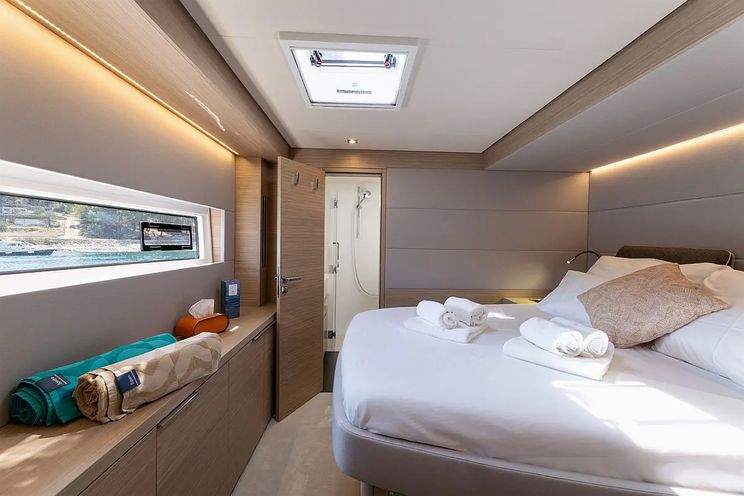 Charter Yacht ARTISAN - Lagoon 55 - 5 Cabins - Split - Dubrovnik - Hvar - Croatia