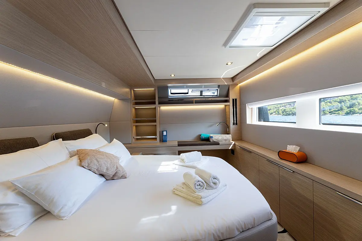 Charter Yacht ARTISAN - Lagoon 55 - 5 Cabins - Split - Dubrovnik - Hvar - Croatia