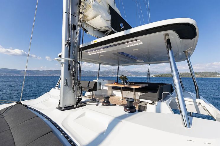 Charter Yacht ARTISAN - Lagoon 55 - 5 Cabins - Split - Dubrovnik - Hvar - Croatia