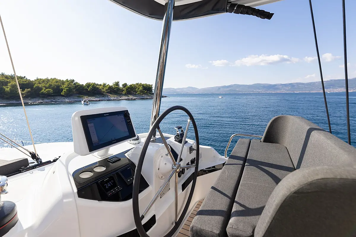 Charter Yacht ARTISAN - Lagoon 55 - 5 Cabins - Split - Dubrovnik - Hvar - Croatia
