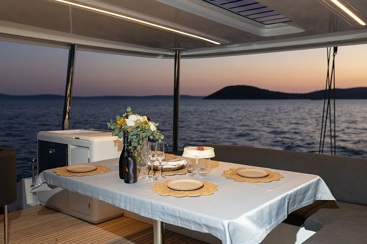 Charter Yacht ARTISAN - Lagoon 55 - 5 Cabins - Split - Dubrovnik - Hvar - Croatia