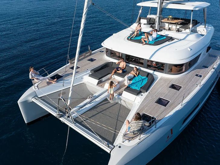 ARTISAN Lagoon 55 - foredeck shot ARTISAN Lagoon 55 - foredeck shot
