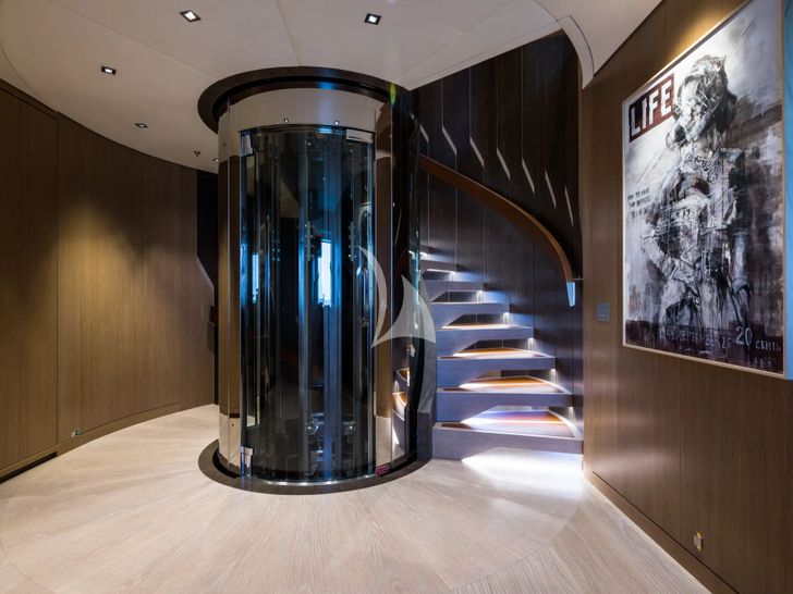 ARTISAN Benetti 63m - foyer and lift ARTISAN Benetti 63m - foyer and lift