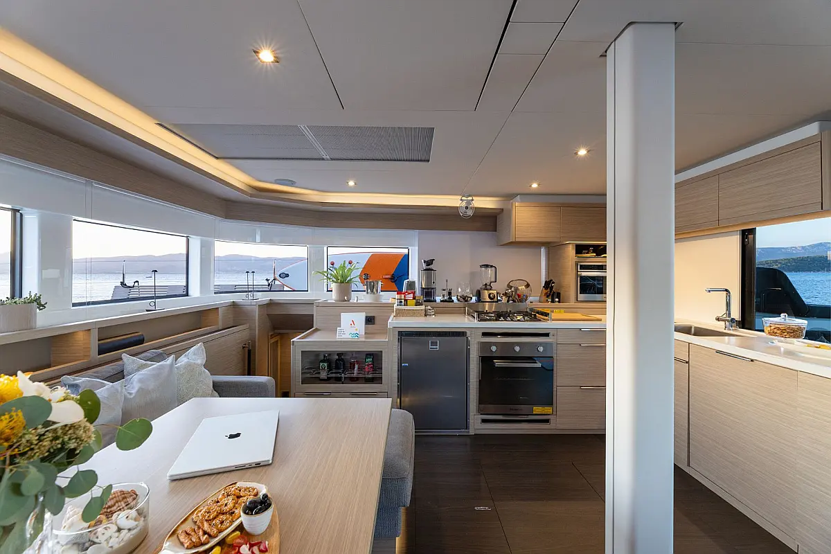 Charter Yacht ARTISAN - Lagoon 55 - 5 Cabins - Split - Dubrovnik - Hvar - Croatia
