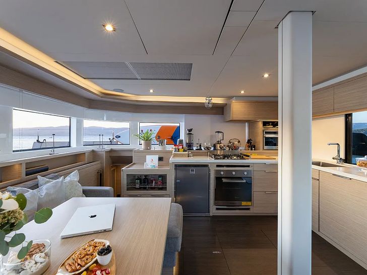 ARTISAN Lagoon 55 - galley and dining table ARTISAN Lagoon 55 - galley and dining table