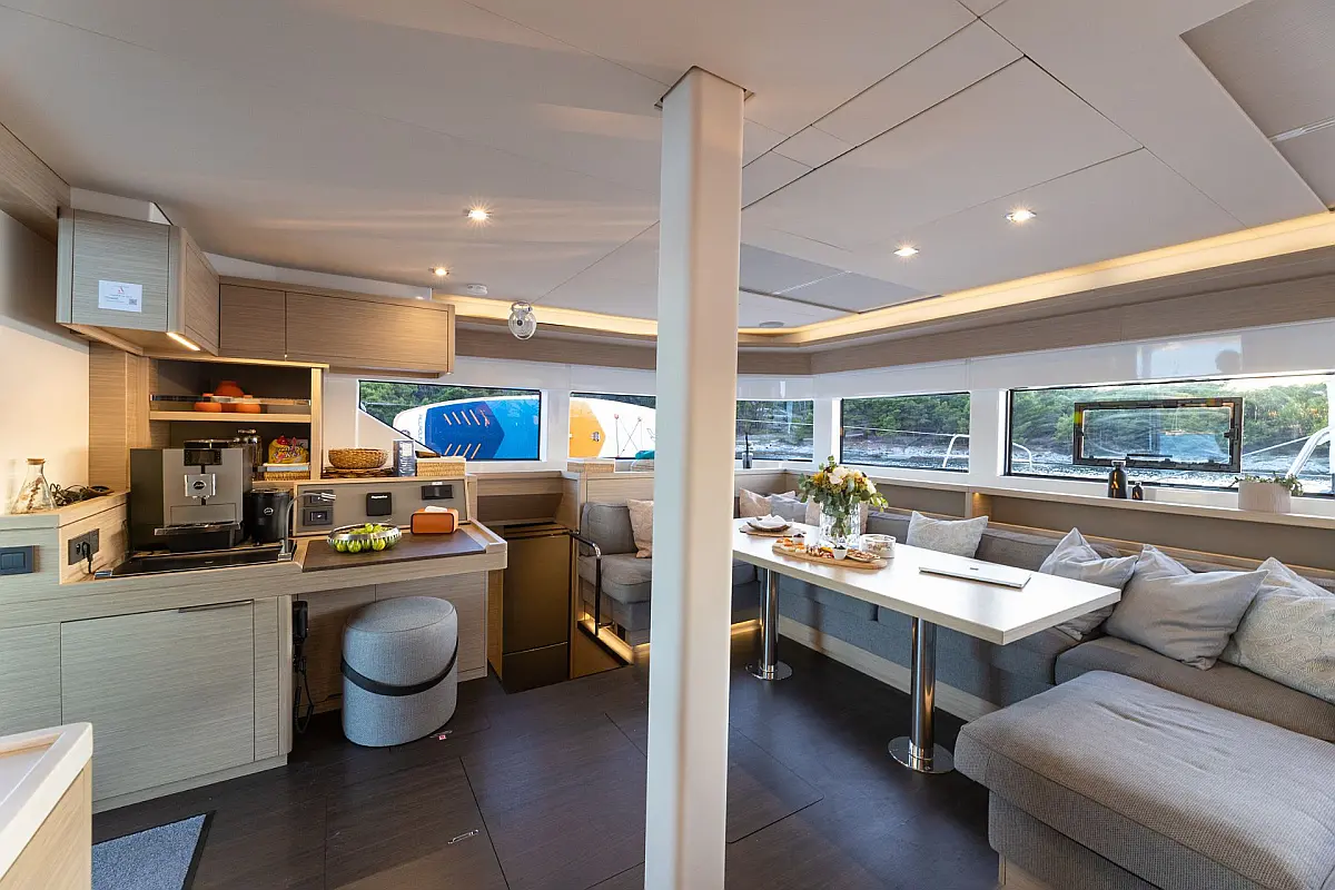 Charter Yacht ARTISAN - Lagoon 55 - 5 Cabins - Split - Dubrovnik - Hvar - Croatia