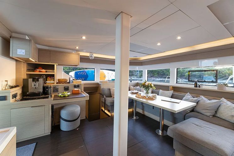 Charter Yacht ARTISAN - Lagoon 55 - 5 Cabins - Split - Dubrovnik - Hvar - Croatia