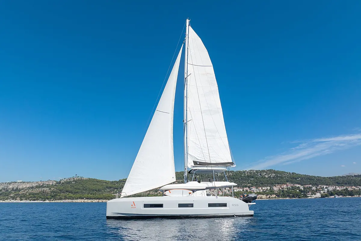 Charter Yacht ARTISAN - Lagoon 55 - 5 Cabins - Split - Dubrovnik - Hvar - Croatia