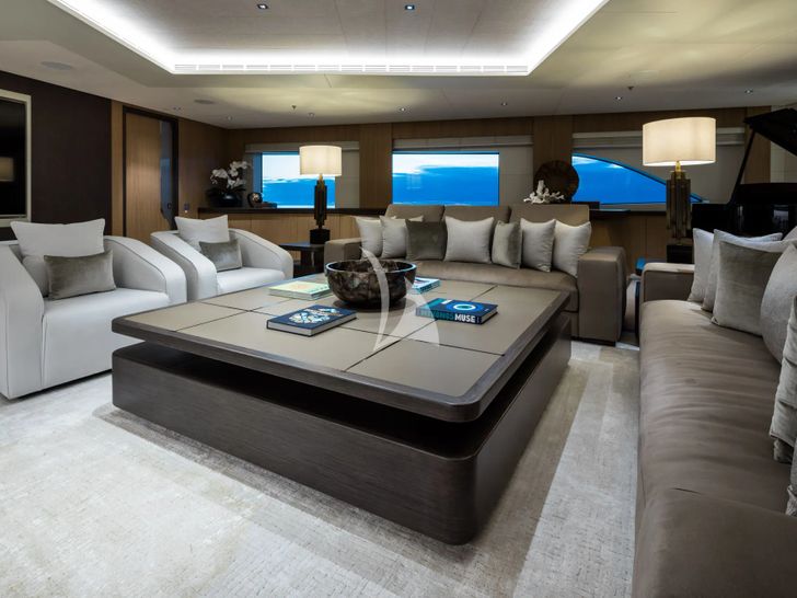 ARTISAN Benetti 63m - sky lounge ARTISAN Benetti 63m - sky lounge