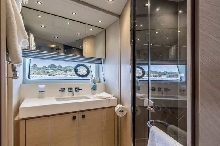 Charter Yacht ASCEND - Sunseeker 23m - 4 Cabins - Split - Dubrovnik - Hvar - Croatia
