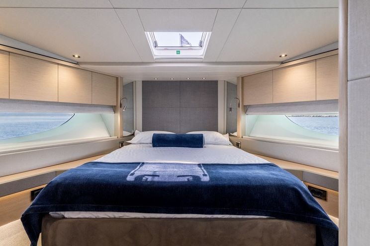 Charter Yacht ASCEND - Sunseeker 23m - 4 Cabins - Split - Dubrovnik - Hvar - Croatia