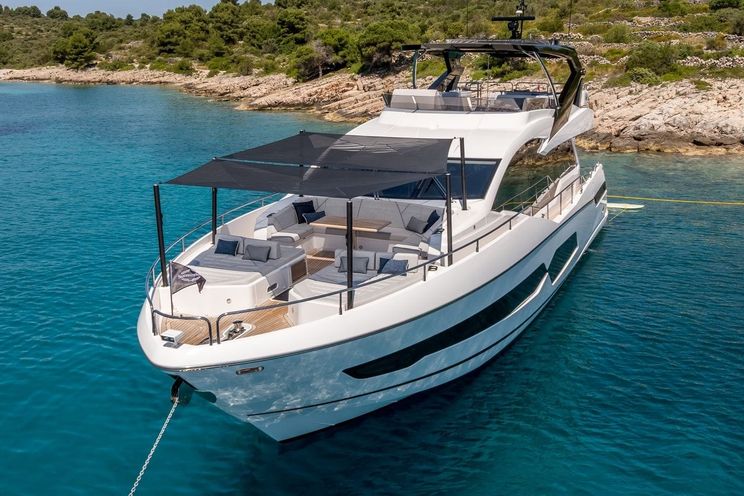 Charter Yacht ASCEND - Sunseeker 23m - 4 Cabins - Split - Dubrovnik - Hvar - Croatia