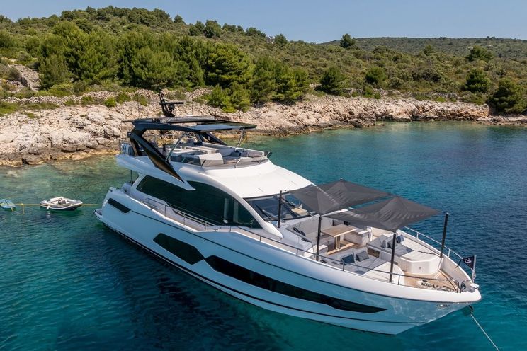 Charter Yacht ASCEND - Sunseeker 23m - 4 Cabins - Split - Dubrovnik - Hvar - Croatia