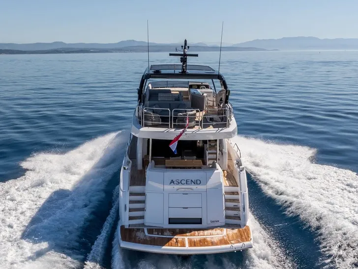 ASCEND Sunseeker 23m - crusing aft view ASCEND Sunseeker 23m - crusing aft view