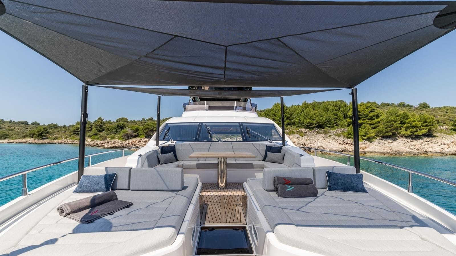 Charter Yacht ASCEND - Sunseeker 23m - 4 Cabins - Split - Dubrovnik - Hvar - Croatia