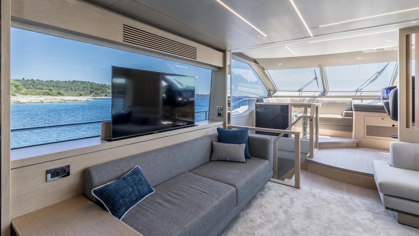 Charter Yacht ASCEND - Sunseeker 23m - 4 Cabins - Split - Dubrovnik - Hvar - Croatia