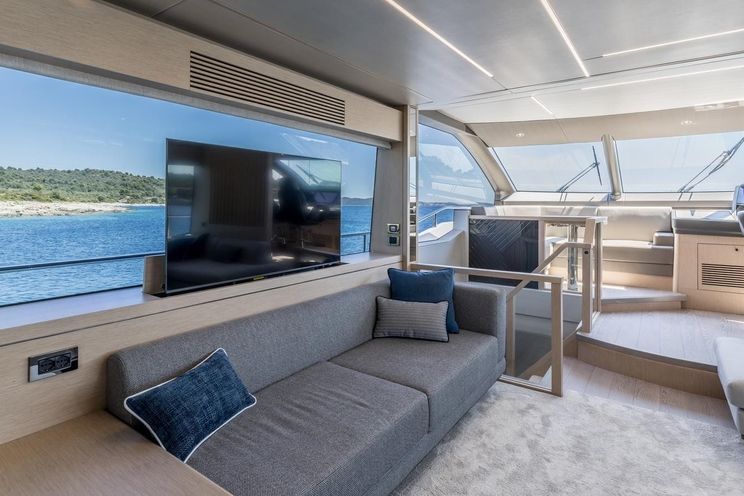 Charter Yacht ASCEND - Sunseeker 23m - 4 Cabins - Split - Dubrovnik - Hvar - Croatia