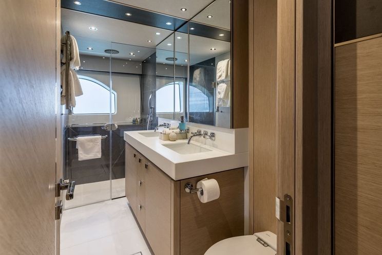 Charter Yacht ASCEND - Sunseeker 23m - 4 Cabins - Split - Dubrovnik - Hvar - Croatia