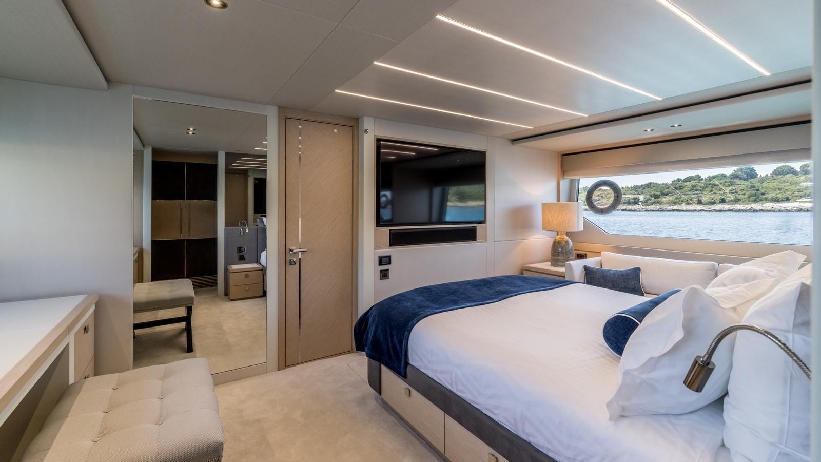 Charter Yacht ASCEND - Sunseeker 23m - 4 Cabins - Split - Dubrovnik - Hvar - Croatia