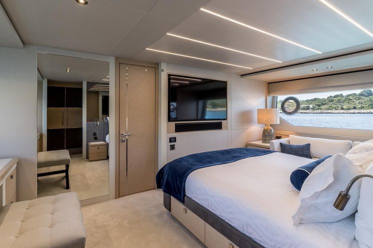 Charter Yacht ASCEND - Sunseeker 23m - 4 Cabins - Split - Dubrovnik - Hvar - Croatia