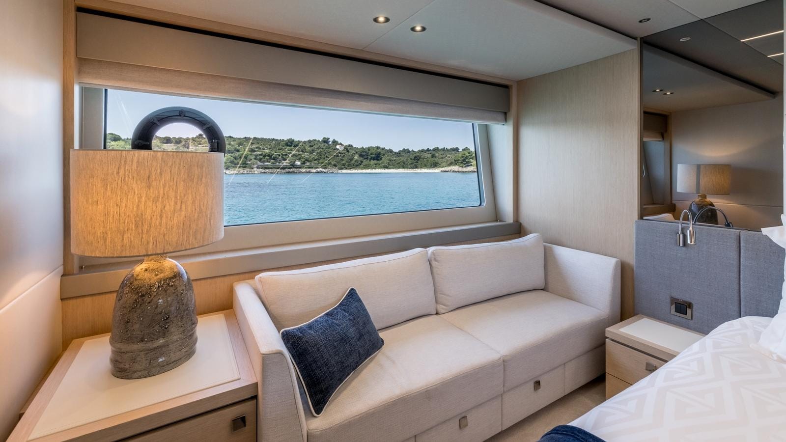 Charter Yacht ASCEND - Sunseeker 23m - 4 Cabins - Split - Dubrovnik - Hvar - Croatia