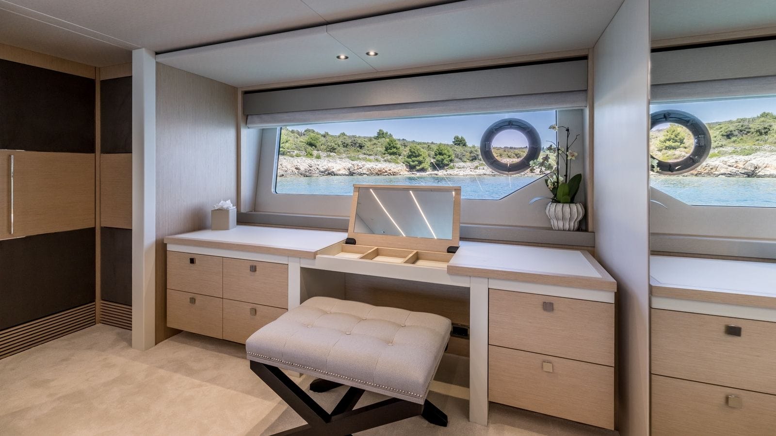 Charter Yacht ASCEND - Sunseeker 23m - 4 Cabins - Split - Dubrovnik - Hvar - Croatia