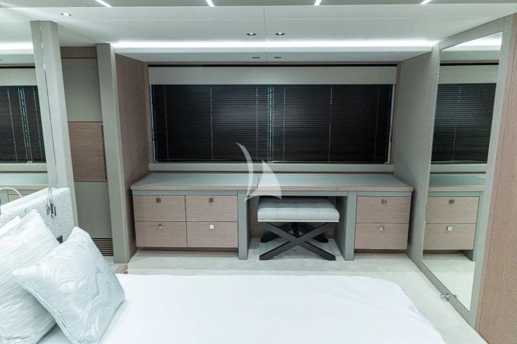 Charter Yacht ASCEND - Sunseeker 23m - 4 Cabins - Split - Dubrovnik - Hvar - Croatia