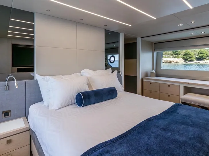ASCEND Sunseeker 23m - master cabin ASCEND Sunseeker 23m - master cabin