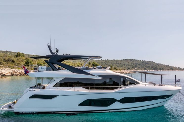 Charter Yacht ASCEND - Sunseeker 23m - 4 Cabins - Split - Dubrovnik - Hvar - Croatia