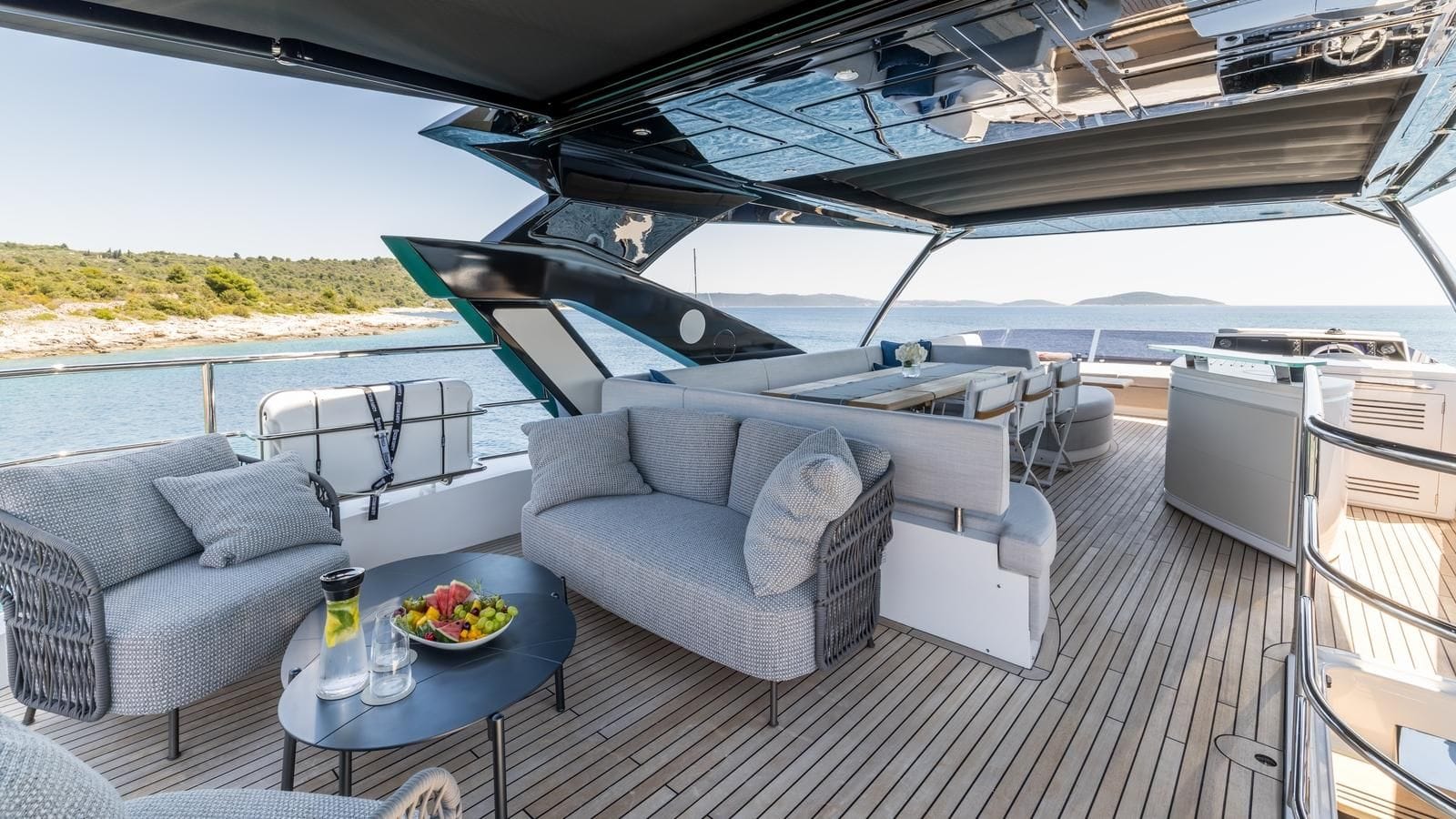 Charter Yacht ASCEND - Sunseeker 23m - 4 Cabins - Split - Dubrovnik - Hvar - Croatia
