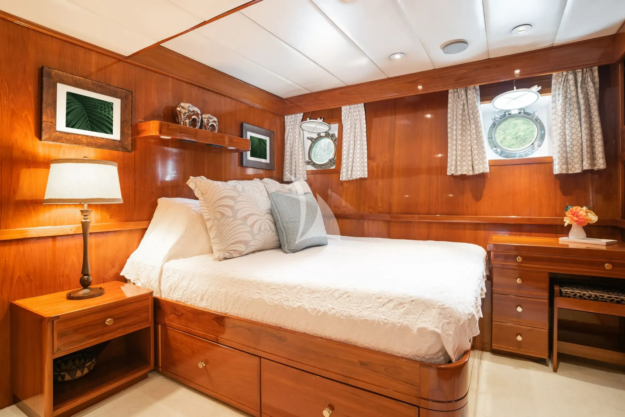 ASKARI Sermons 32m - VIP cabin 1