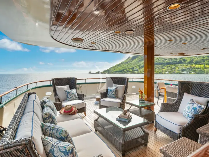 ASKARI Sermons 32m - main aft deck lounge ASKARI Sermons 32m - main aft deck lounge