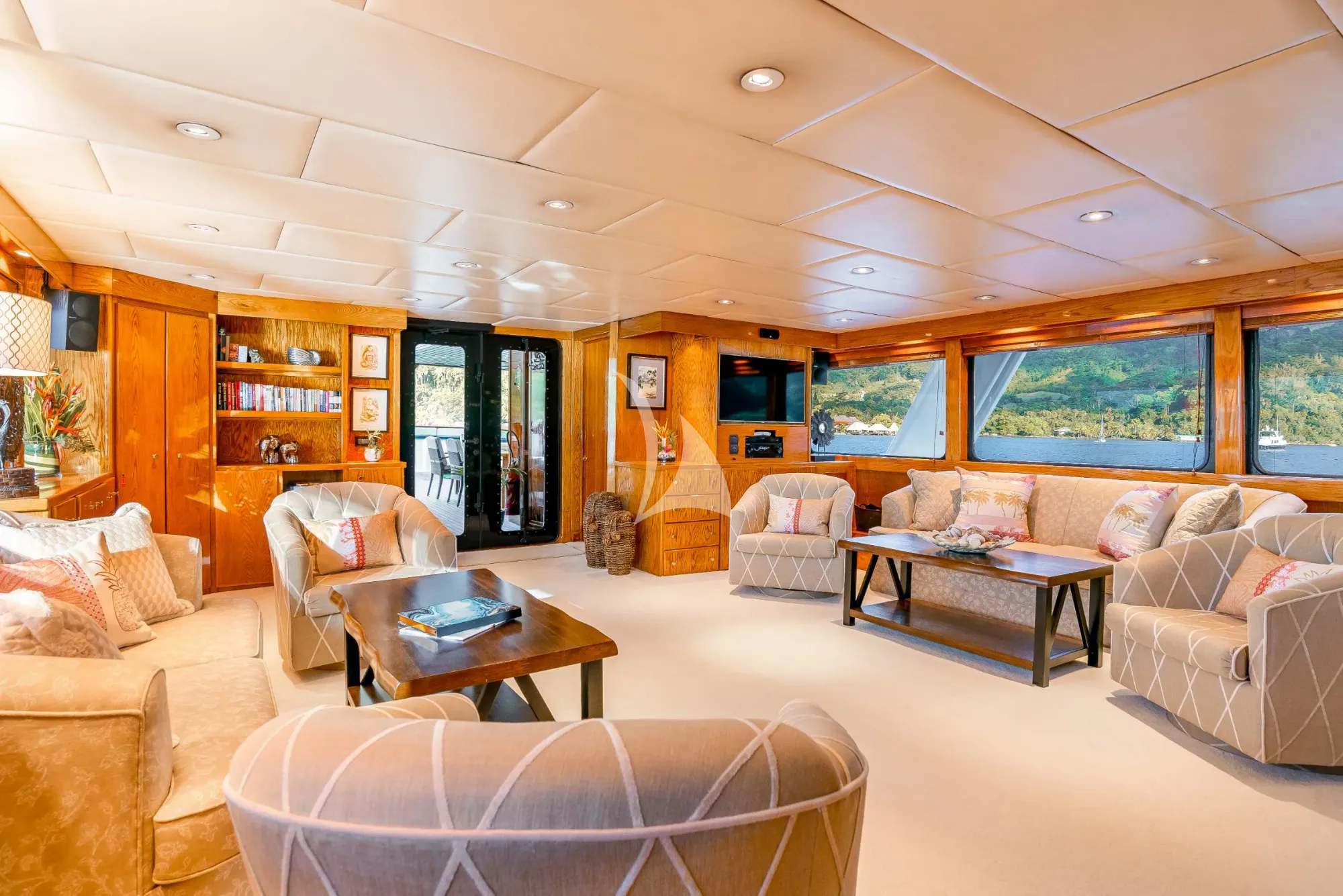 ASKARI Sermons 32m - main saloon