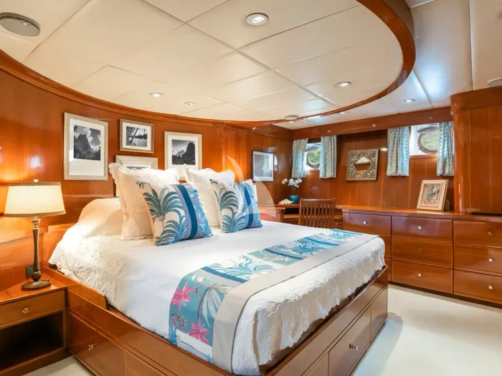 ASKARI Sermons 32m - master cabin ASKARI Sermons 32m - master cabin