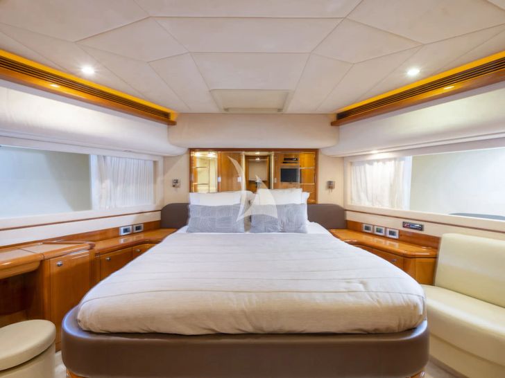 ASTARTE Ferretti 83 - VIP cabin ASTARTE Ferretti 83 - VIP cabin