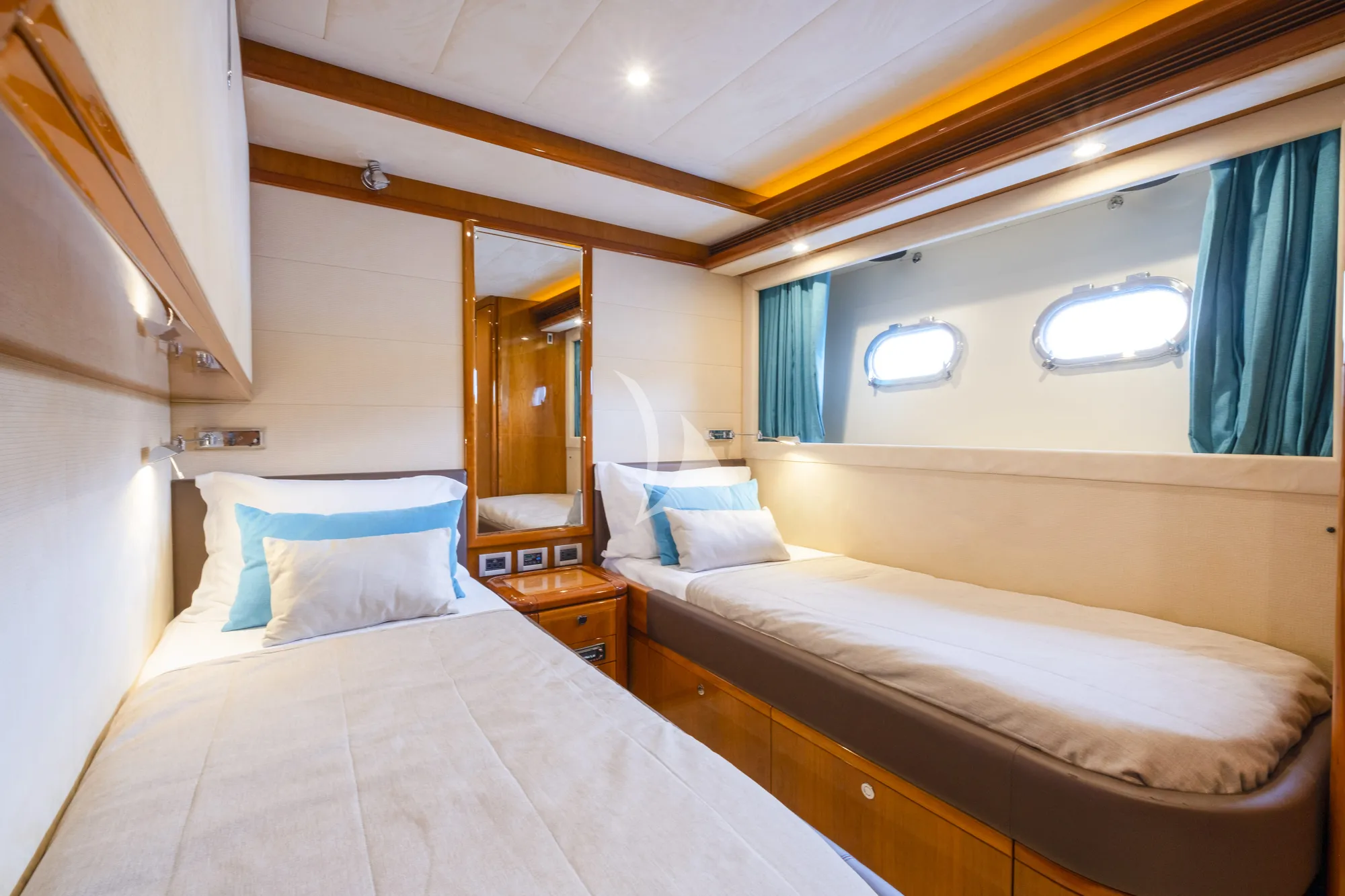 Charter Yacht ASTARTE - Ferretti 83 - 4 Cabins - Athens - Mykonos - Paros - Cyclades - Greece