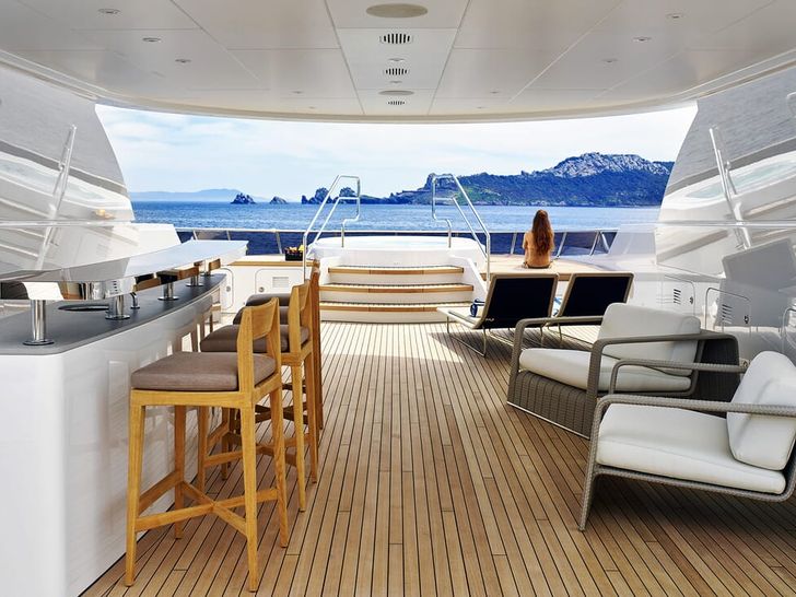 ASYA Heesen 74m sundeck facing jacuzzi