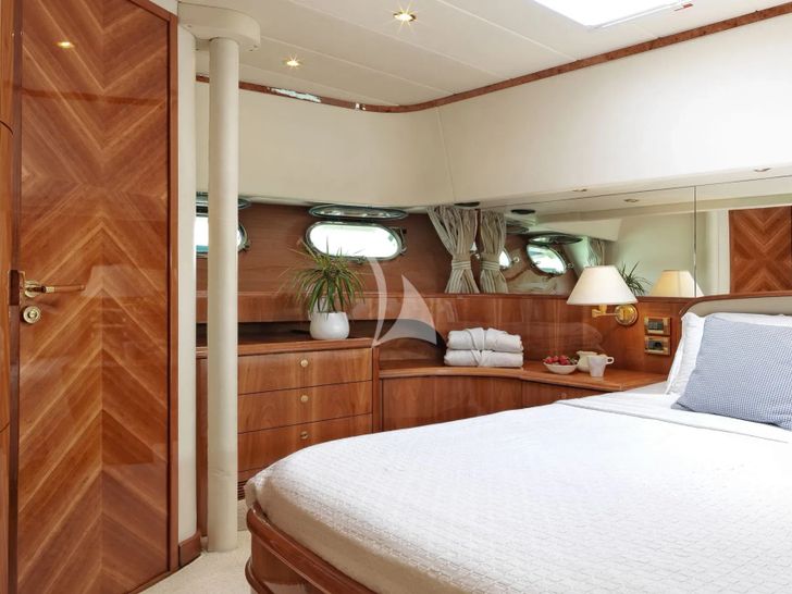 ATALANTI Guy Couach 96 - VIP cabin ATALANTI Guy Couach 96 - VIP cabin