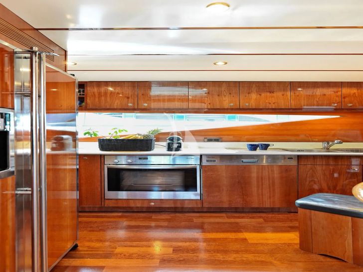 ATALANTI Guy Couach 96 - galley ATALANTI Guy Couach 96 - galley