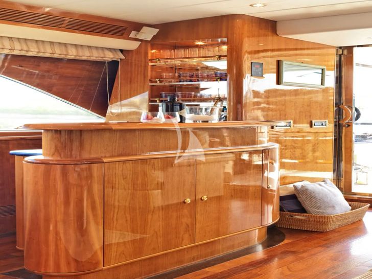ATALANTI Guy Couach 96 - saloon bar ATALANTI Guy Couach 96 - saloon bar