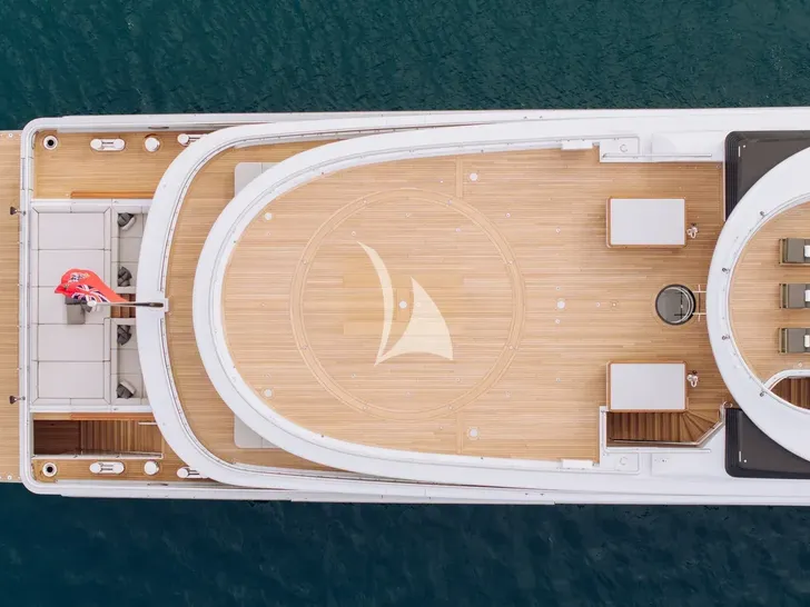 ATLAS Lurssen 74m - helipad ATLAS Lurssen 74m - helipad