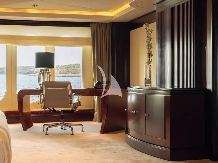 ATLAS Lurssen 74m - master cabin office ATLAS Lurssen 74m - master cabin office