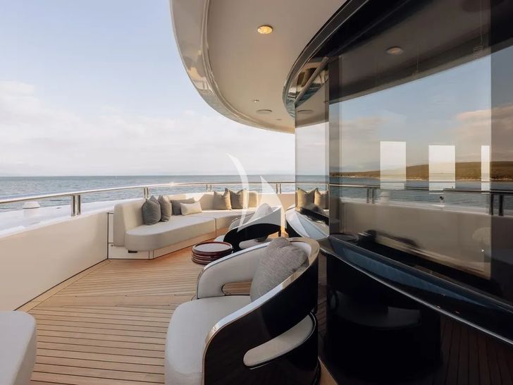 ATLAS Lurssen 74m - sky deck forward seating ATLAS Lurssen 74m - sky deck forward seating