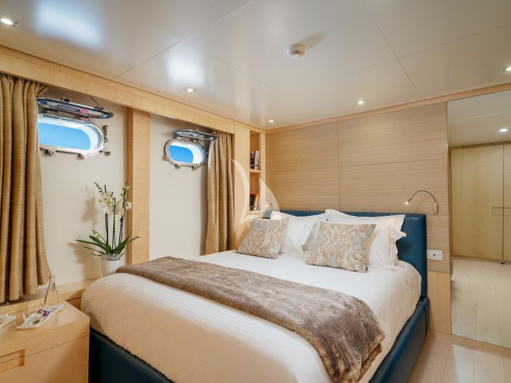 ATOM Inace Yacht 114 VIP cabin 2